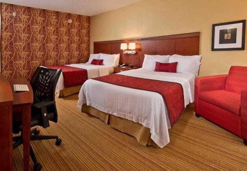 Courtyard Philadelphia 3*